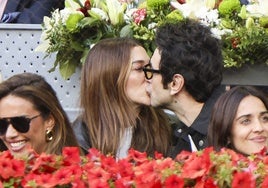 Blanca Suárez y Javier Rey despejan los rumores de crisis: un gran beso y sin nada que esconder