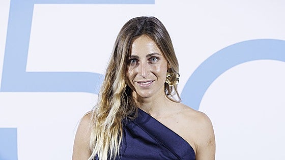 La surfista Lucía Martiño, desolada después de que su prometido pusiera fin a su relación: «Me ha roto en mil millones de pedazos»