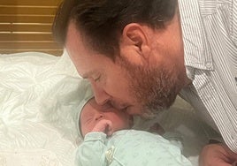 Óscar Puente, padre de su tercer hijo a los 56 años: «La saga continúa»