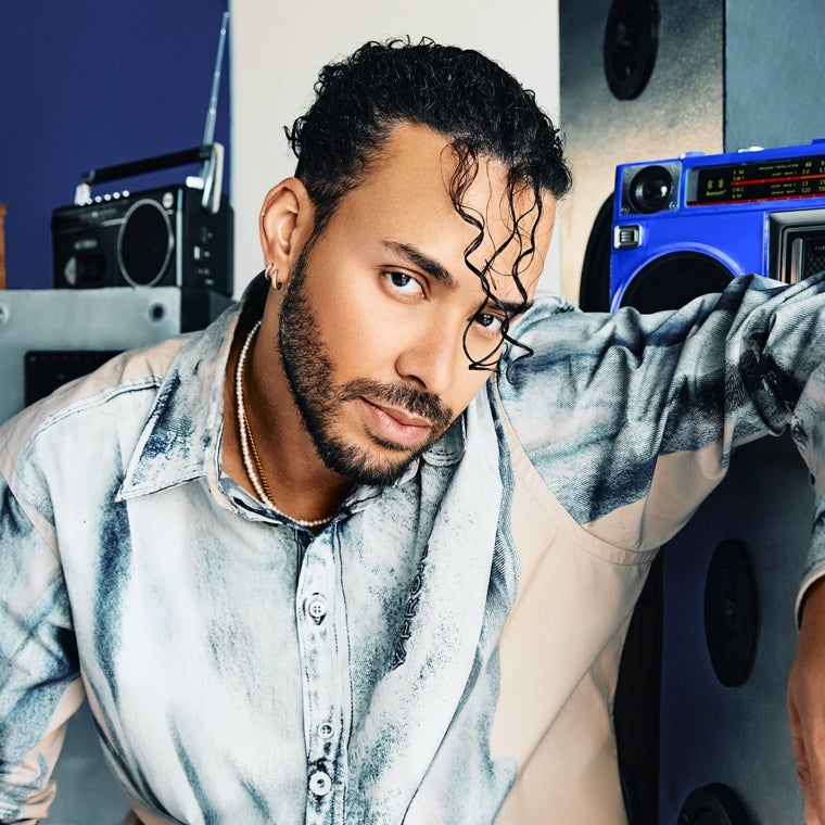 Prince Royce vuelve al pasado con &#039;Eterno&#039;: «Quiero que mi música cruce generaciones»