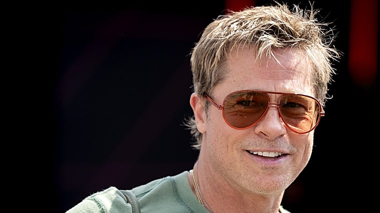 Desde disfrazarse de pollo hasta chófer de estríperes: los duros inicios de Brad Pitt en Hollywood