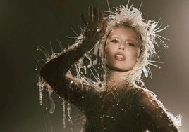 «Me encanta odiarte, pero no puedo soportar cuando no estás»: 'Something Beautiful', el incurable dolor por desamor de Miley Cyrus