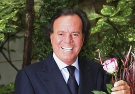 La última adquisición de Julio Iglesias en Ourense: 1.340 metros cuadrados, un lago artificial y piscina