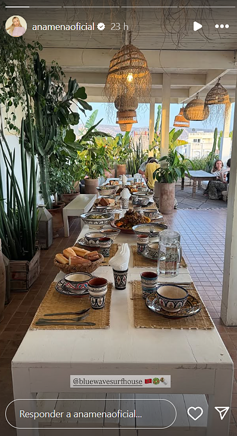 Tablas, olas y mucho amor: así son las románticas vacaciones de Ana Mena y Óscar Casas en Marruecos