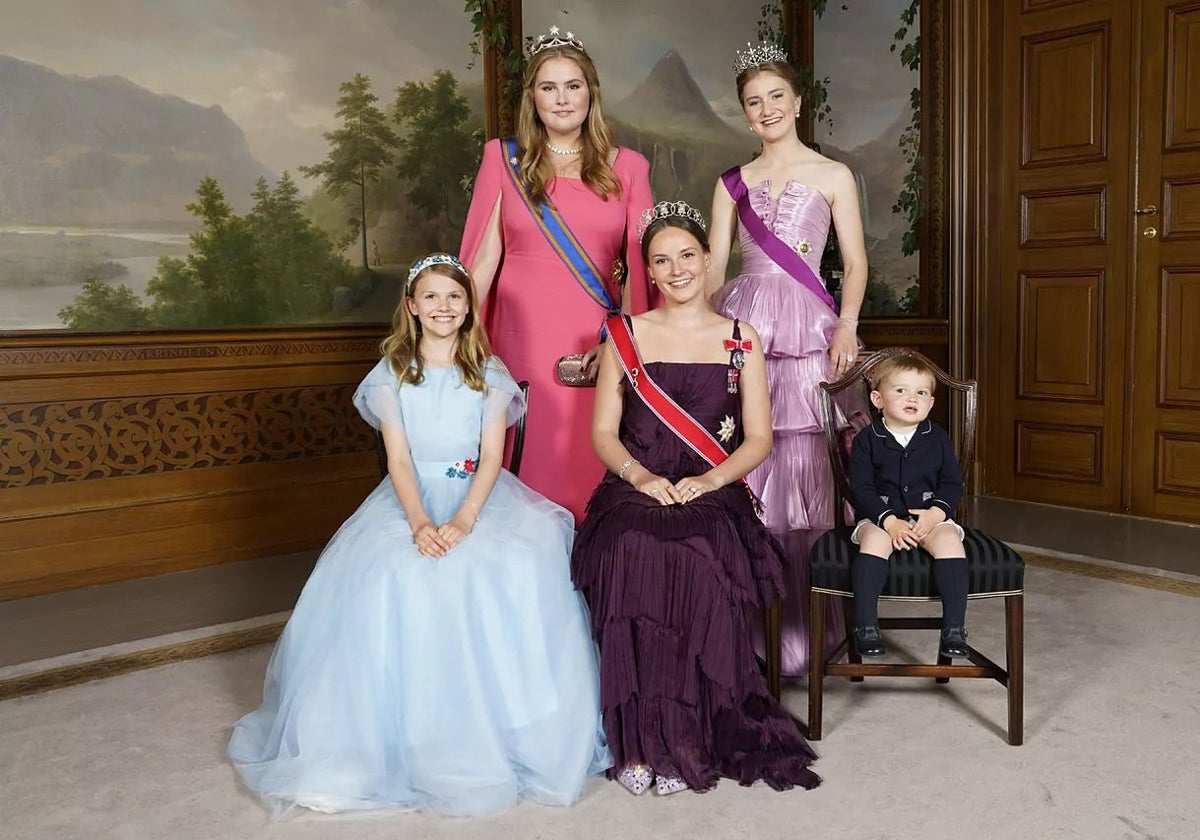 Amalia de Orange, Elisabeth de Bélgica, Estelle de Suecia, Ingrid de Noruega y Charles de Luxemburgo