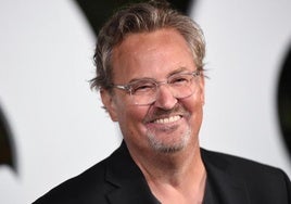 Uno de los médicos acusados por la muerte del actor Matthew Perry acepta declararse culpable de administrarle ketamina