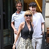 El último plan de Álvaro Muñoz Escassi: con Lara Dibildos y sin Sheila Casas