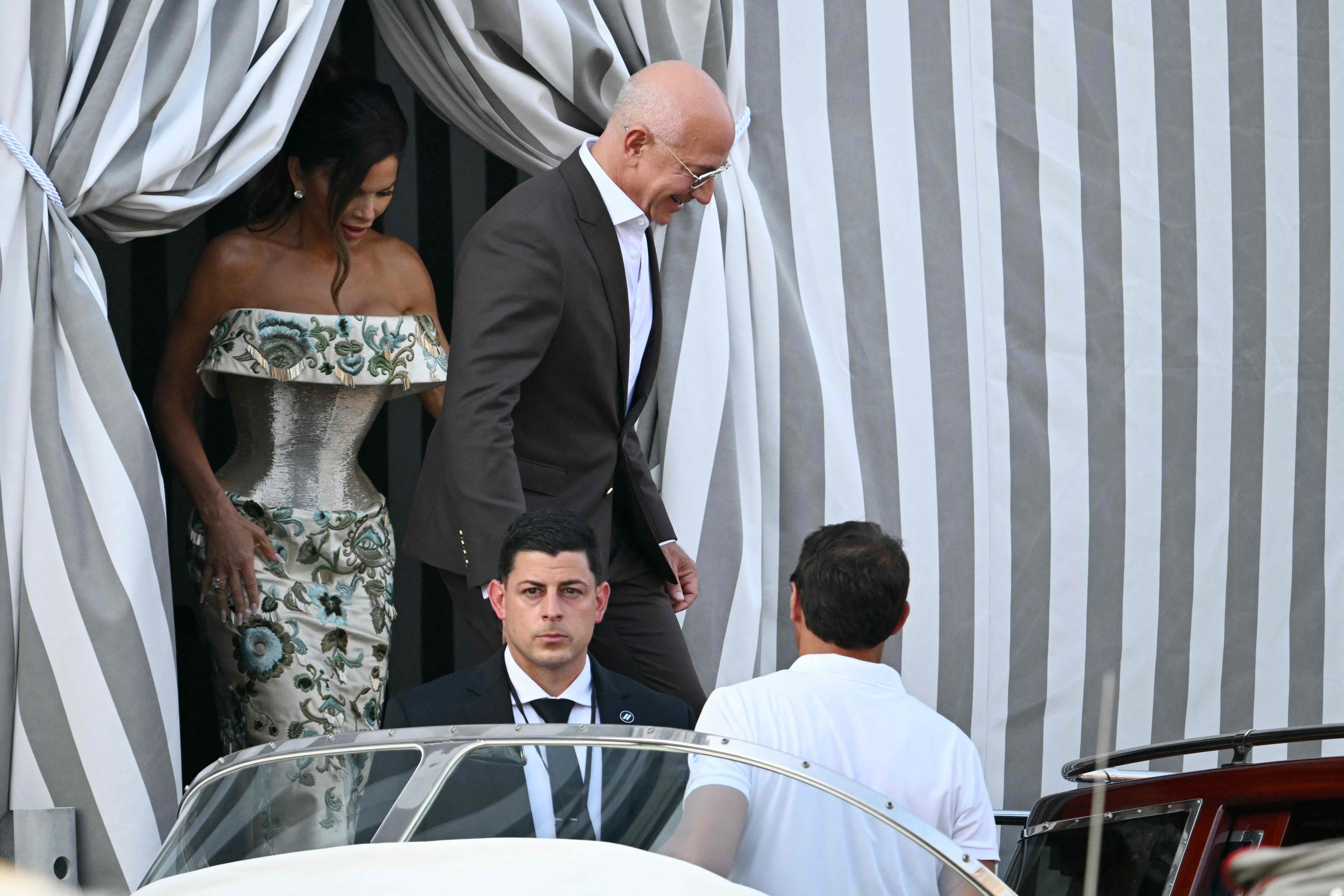 Jeff Bezos y Lauren Sanchez