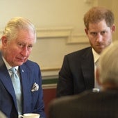 Primer paso hacia la reconciliación: los asesores de Carlos III y Harry se reúnen cerca del Palacio de Buckingham