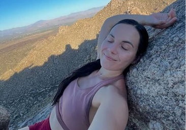 Encuentran a la influencer Hannah Moody muerta y en estado de descomposición por «exposición al calor»