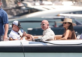 Lujo, gastronomía y discotecas: así se las gastan Jeff Bezos y Leonardo DiCaprio en Ibiza