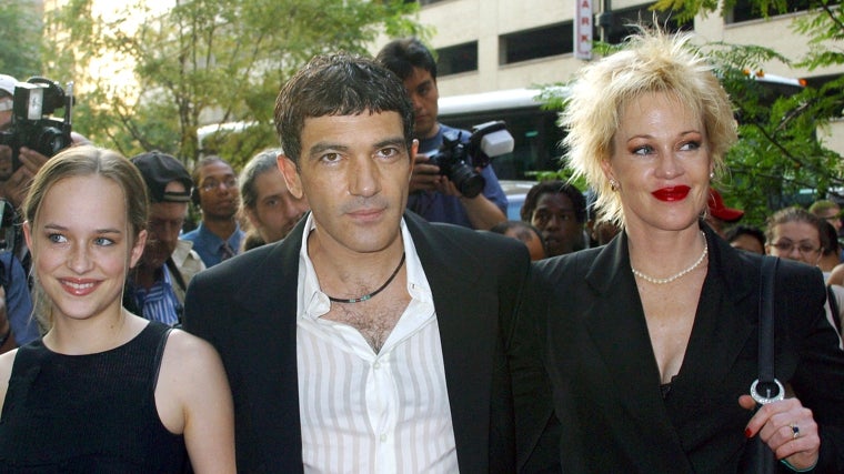El vínculo inquebrantable entre Dakota Johnson y Antonio Banderas: «Cambió nuestras vidas para siempre»
