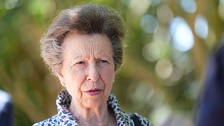 La Princesa Ana estrena retrato oficial a pocos días de su 75º cumpleaños