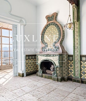 Imagen secundaria 2 - Tres imágenes de los detalles modernistas de la propiedad