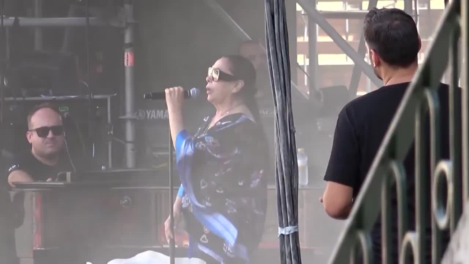 Kiko Rivera reacciona con indiferencia a la marcha &#039;in extremis&#039; de Madrid de su madre