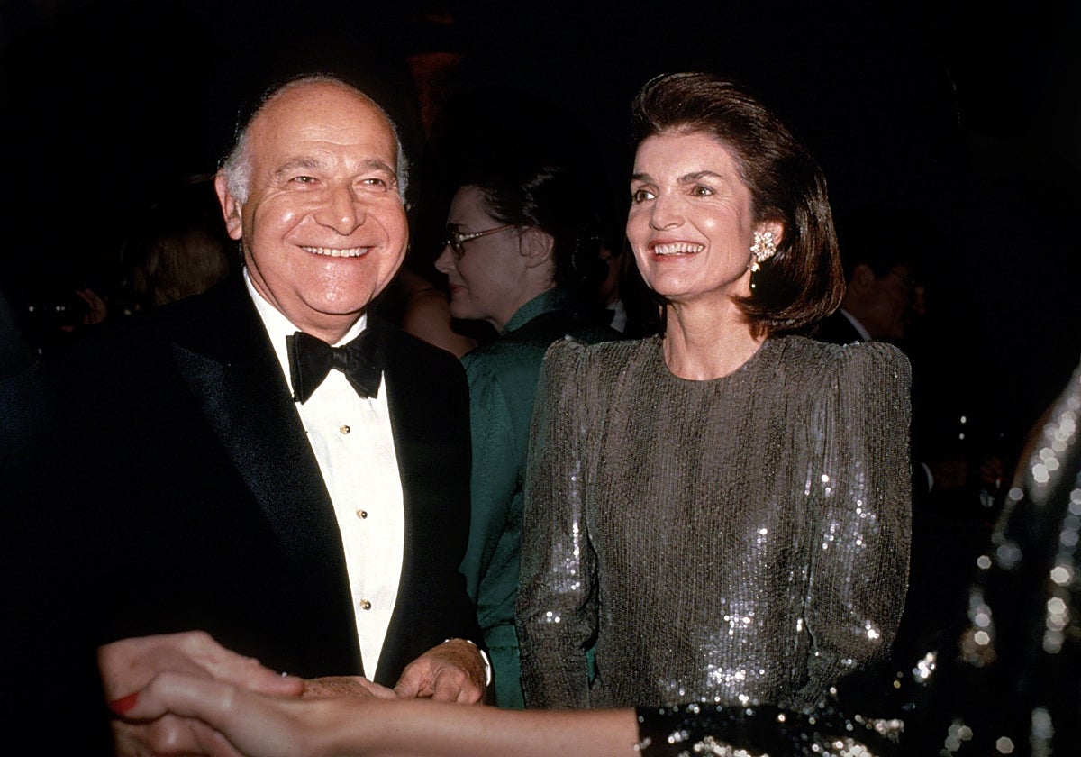 Muere a los 95 años Maurice Tempelsman, confidente y último amor de Jackie Kennedy