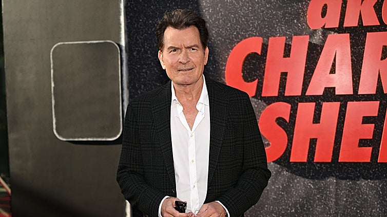 Charlie Sheen revive su caótica llegada a Hollywood: 48 horas despierto y un rodaje inolvidable