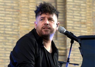 La vida personal de Pablo López: su mujer, su trabajo antes de ser cantante y el trastorno que padece