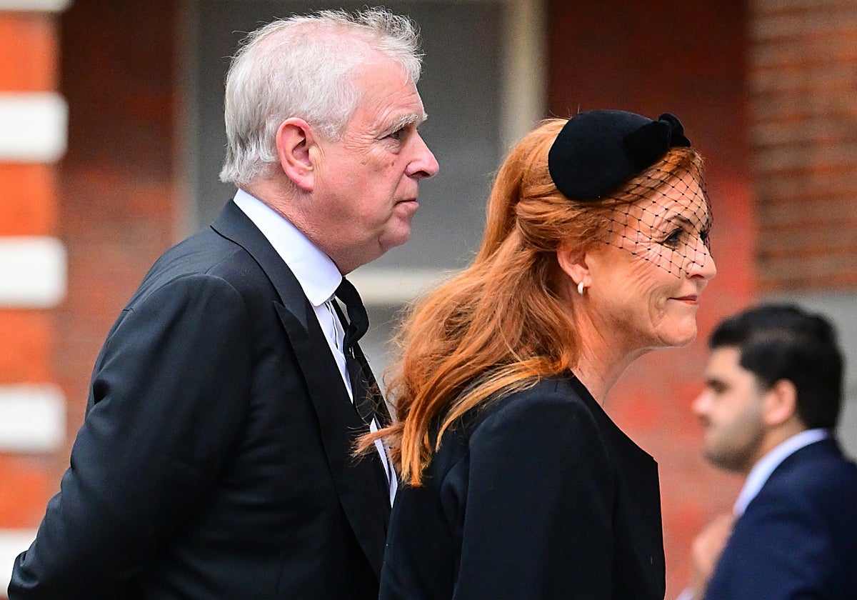 El Príncipe Andrés y Sarah Ferguson, en el reciente funeral por la duquesa de Kent.