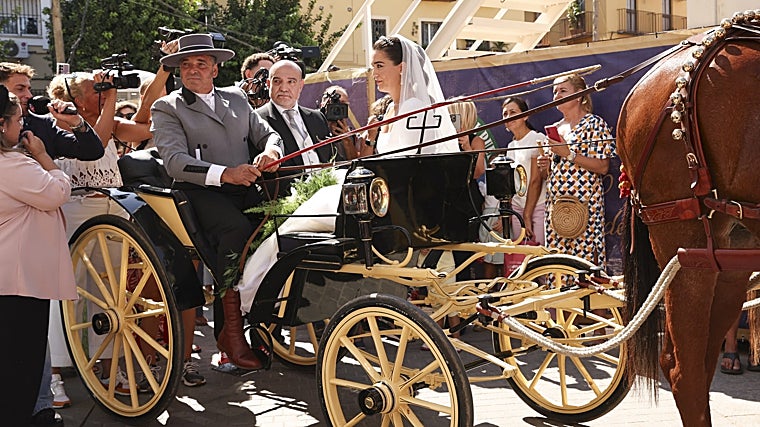 Bronca, nervios y un tierno baile: lo que no se contó de la boda de Cayetano Martínez de Irujo y Bárbara Mirjan