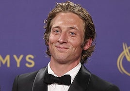 Quién es Jeremy Allen White, invitado de 'El Hormiguero' hoy: su ruptura con Rosalía, su divorcio con su mujer y su nueva ilusión