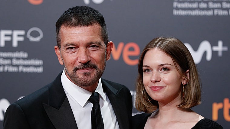 Boda Stella Banderas y Alex Gruszynski: dónde se celebra, invitados, menú, padrinos, ausencias y todos los detalles sobre el enlace del año