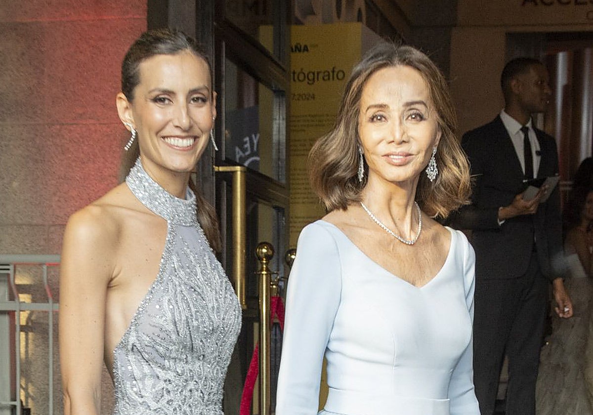 Ana Boyer juntoa su madre Isabel Preysler