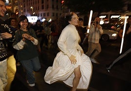 Soltera, en celibato voluntario pero bien rodeada: así encara Rosalía su nueva etapa