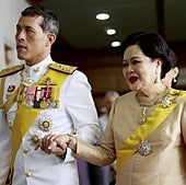 Quién fue la Reina Sirikit, madre del Rey de Tailandia