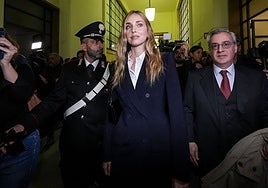 Chiara Ferragni declara ante el juez por primera vez por el caso Pandoro: «Es un momento difícil en mi vida»