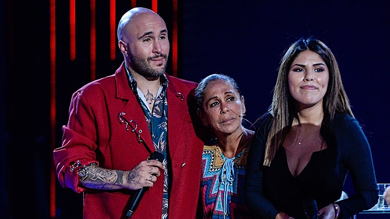 Kiko Rivera junto a su madre Isabel Pantoja y su hermana Isa Pantoja