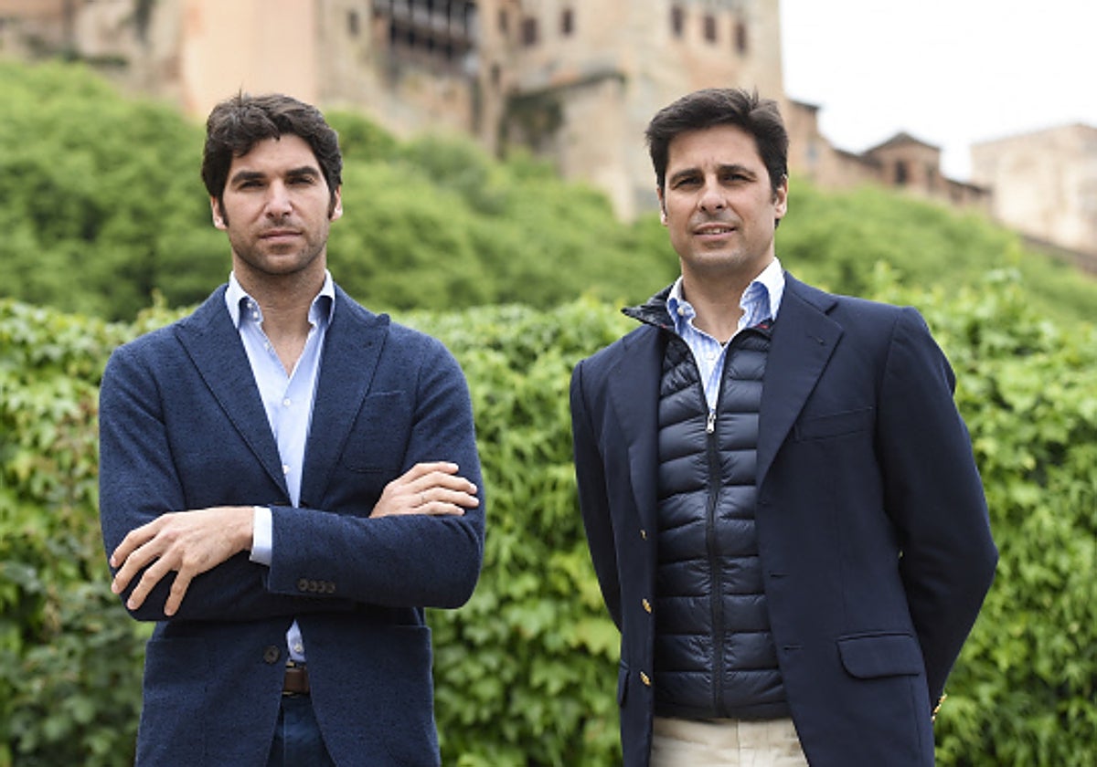Cayetano Rivera y su hermano Fran, en una foto de archivo.