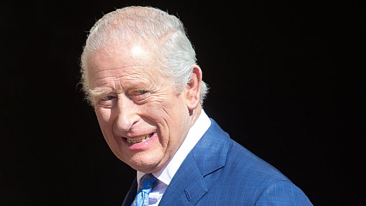 Carlos III cumple 77 años entre tensiones familiares y reformas urgentes