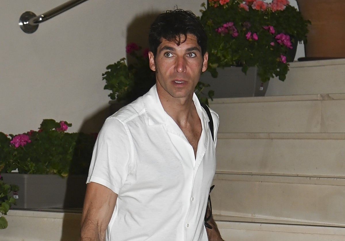 Cayetano Rivera aguarda juicio mientras Eva González y Blanca Romero salen  en su defensa