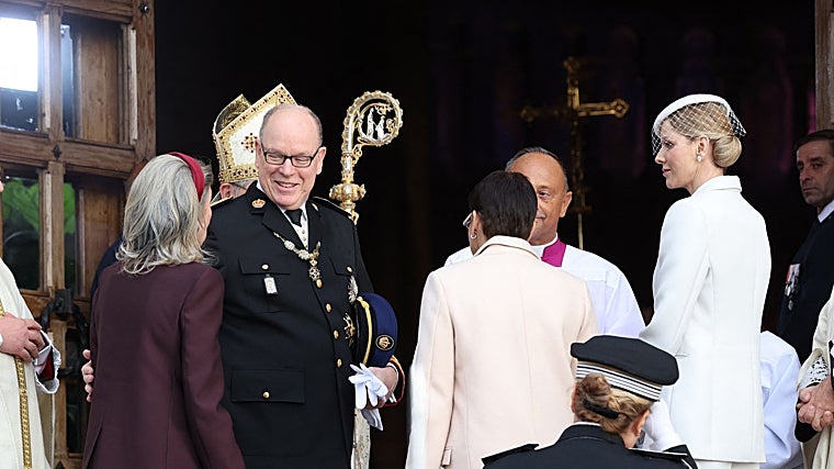 De Charlène a Carolina: la Familia Real de Mónaco da una insólita imagen de unidad en el Día Nacional