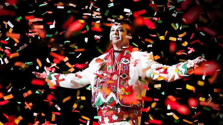 El viaje de superación de Juan Gabriel: de los abusos sufridos en la infancia a su intensa relación con Isabel Pantoja