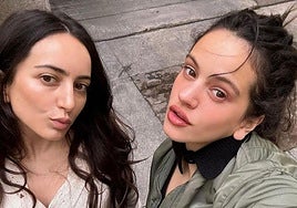 Así es Pili Vila, la hermana de Rosalía: su importante papel en 'Lux', madre soltera de su hijo Genís y pareja del cantante de Carolina Durante