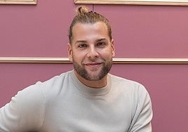 Eduardo Navarrete: «En Nochevieja llevo años cenando en casa de Alejandro Amenábar»