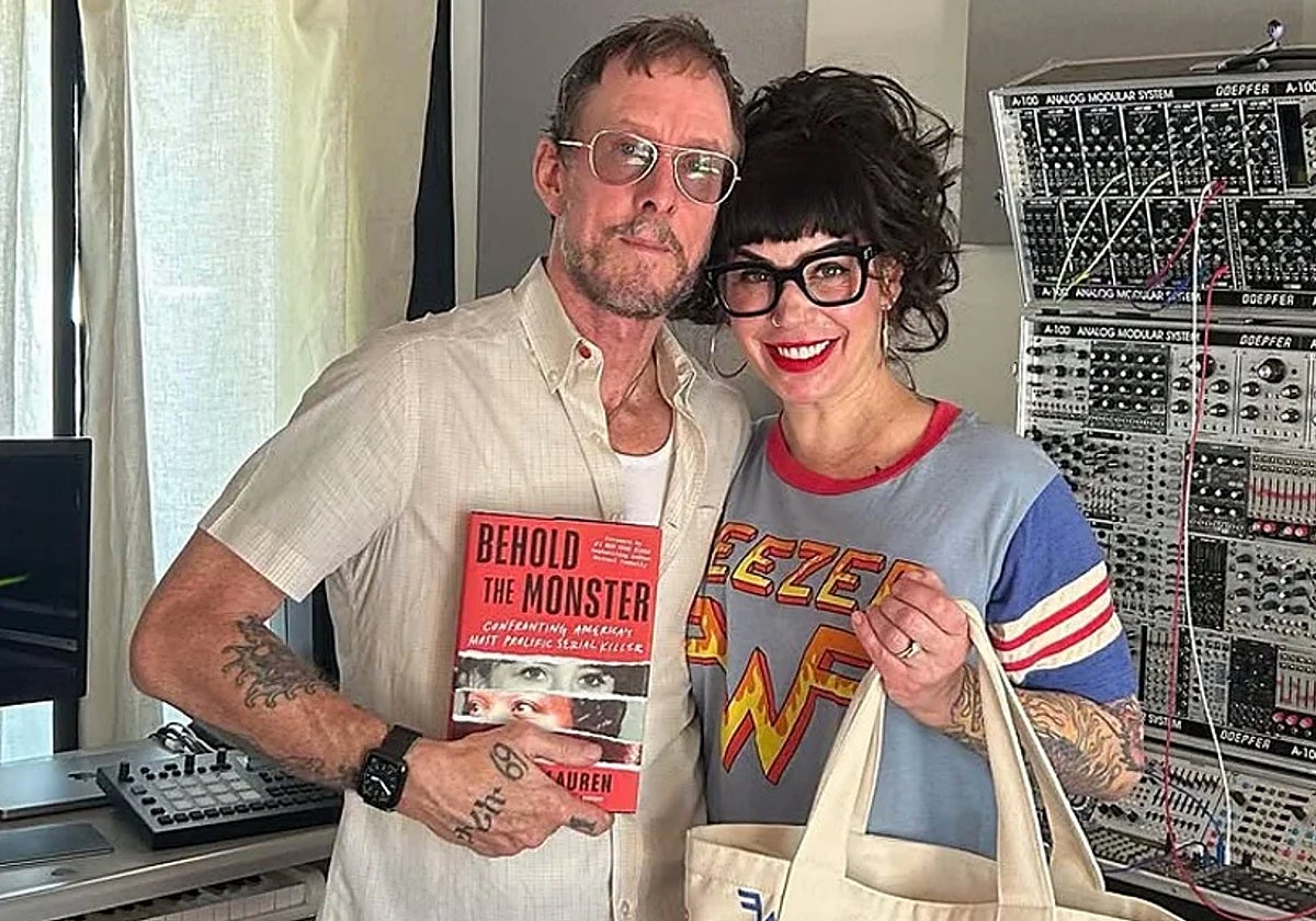 Scott Shriner y Jillian Lauren-Shriner