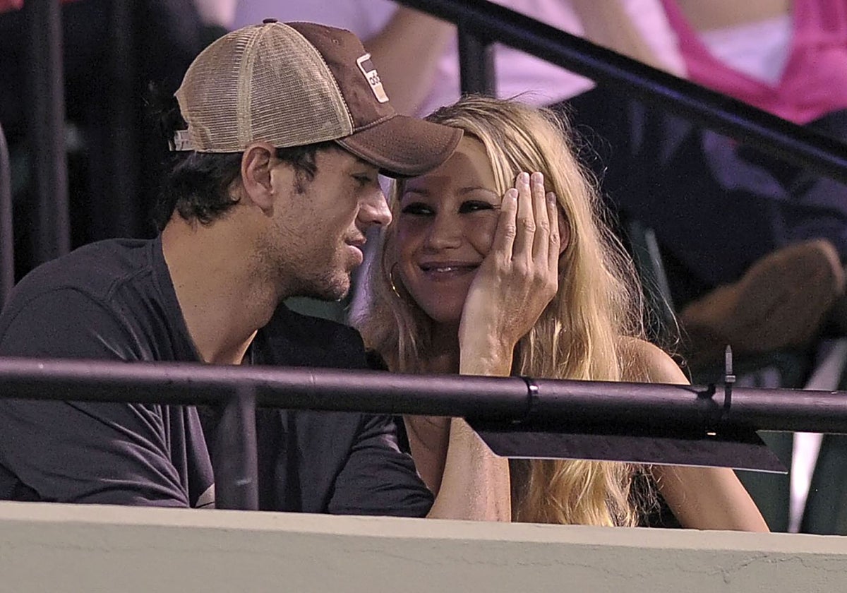 Anna Kournikova y Enrique Iglesias, en una imagen de 2009