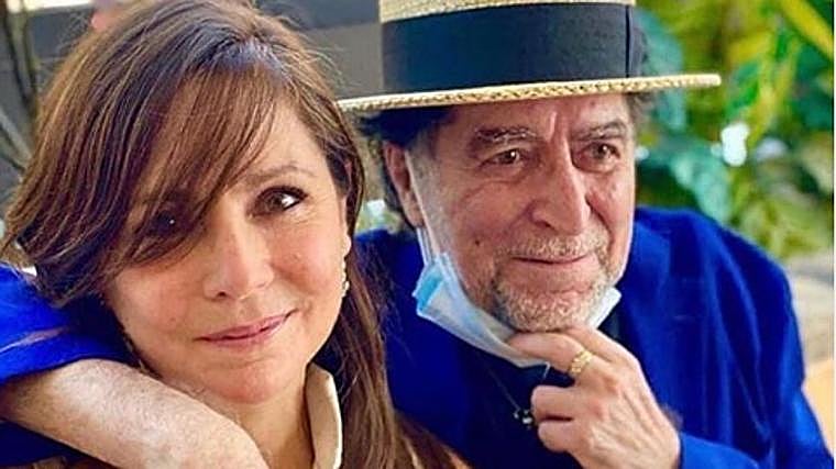 Joaquin Sabina com sua esposa, a fotógrafa peruana Jimena Coronado.
