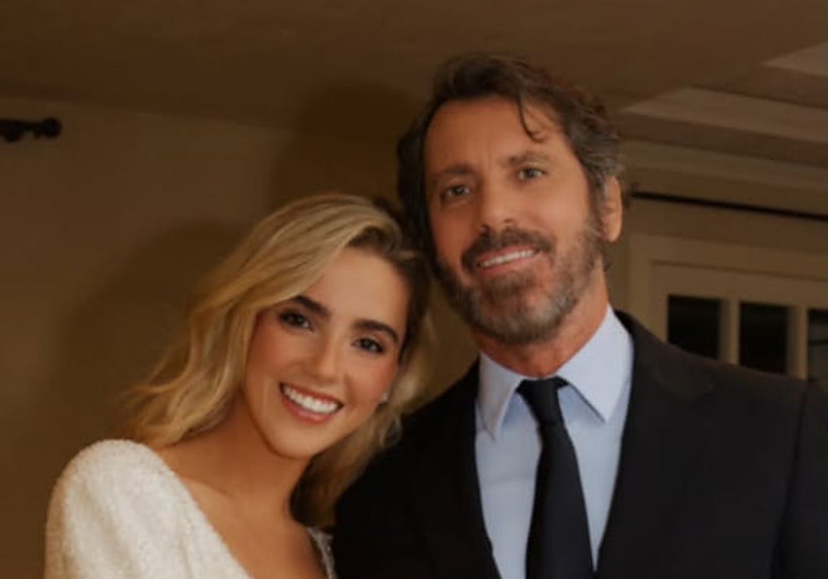 Patricia Sánchez Flores y su padre, Quique Sánchez Flores, en una imagen de sus redes sociales.