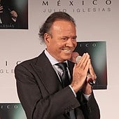 Julio Iglesias elige como abogado a José Antonio Choclán, el exmagistrado que defiende también a Aldama