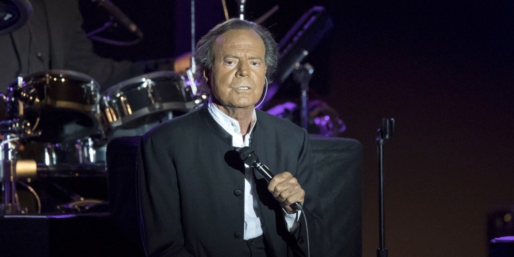 Julio Iglesias anuncia acciones legales y sostiene que «todo se va a  aclarar»