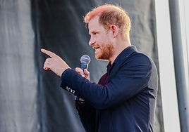 El Príncipe Harry regresa a Londres en una nueva visita llena de incógnitas: ¿se verá con Carlos III?