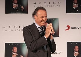 Julio Iglesias valora ir contra las denunciantes en España por un delito de denuncia falsa
