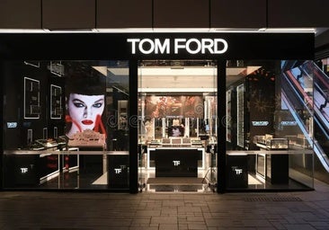 La denuncia de una extrabajadora de Tom Ford: «Invitaron a clientes VIP a sexo en los probadores»