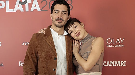 Úrsula Corberó y Chino Darín le dan la bienvenida a su primer hijo