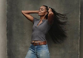 Michelle Obama revela que se ha hecho 10 piercings «de una sentada»