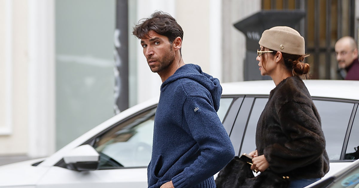 Cayetano Rivera y Tamara Gorro, 'cazados' de cita romántica en un restaurante italiano